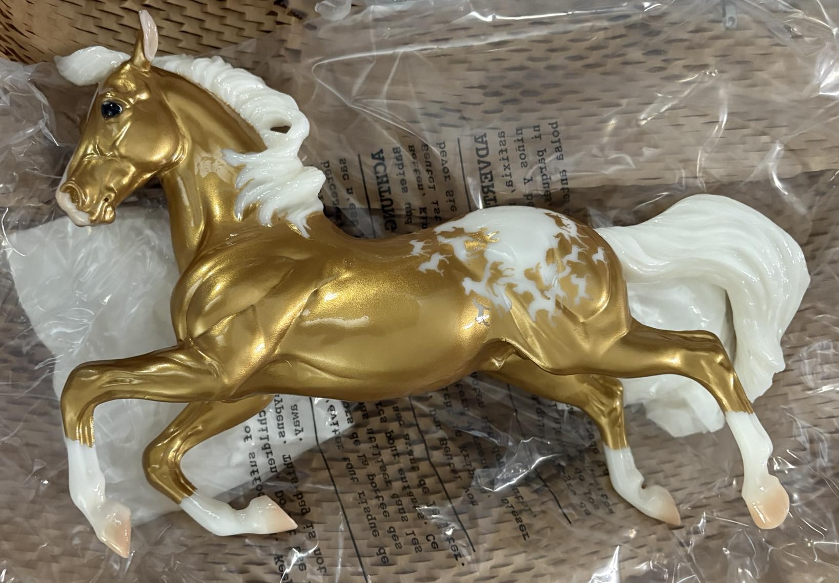 To the Ties that Bind Us - Gold Charm Decorator | BreyerHorseRef